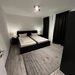 شقة E & N